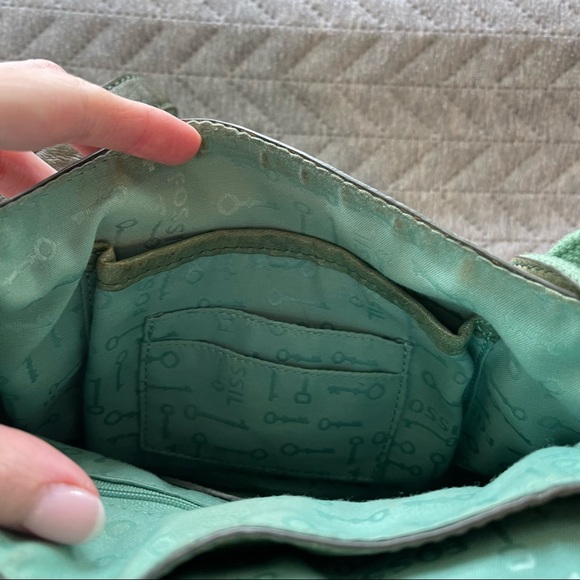 Fossil Crossbody Light Green Saddle Flap - Picture 7 of 9
